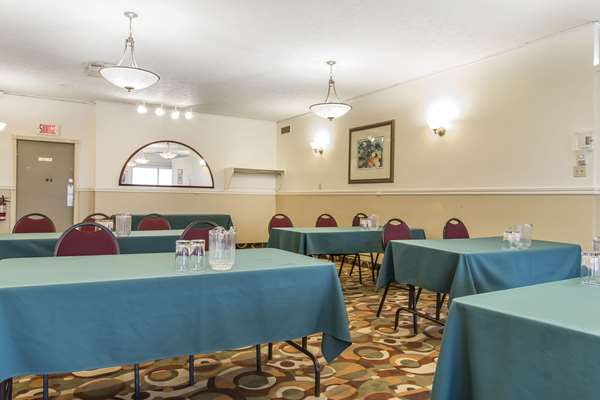  - Quality Hotel & Suites Sherbrooke