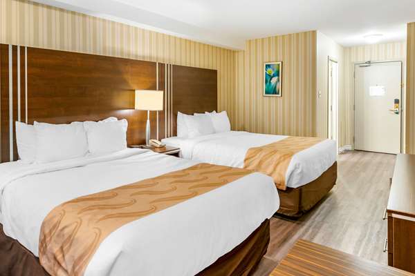  - Quality Hotel & Suites Sherbrooke