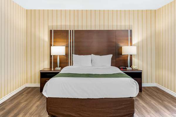  - Quality Hotel & Suites Sherbrooke