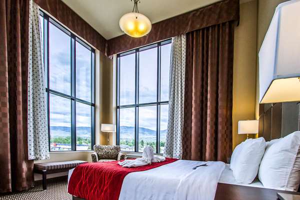 Suite - Comfort Suites East Kelowna