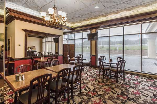 Bar - Comfort Inn Airport St John's