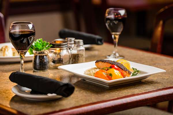 Restaurant - Comfort Inn Airport St John's