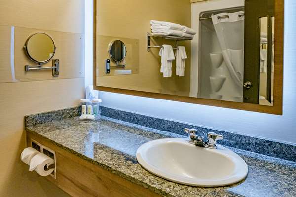 Suite - Quality Suites Drummondville