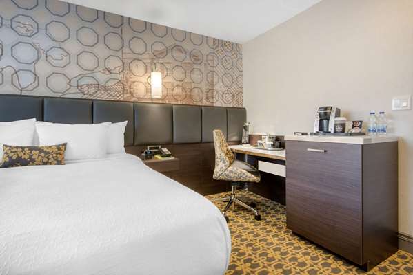  - Champlain Waterfront Hotel Orillia