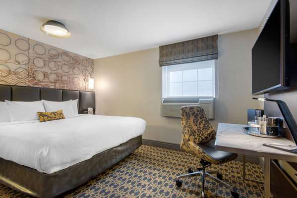  - Champlain Waterfront Hotel Orillia