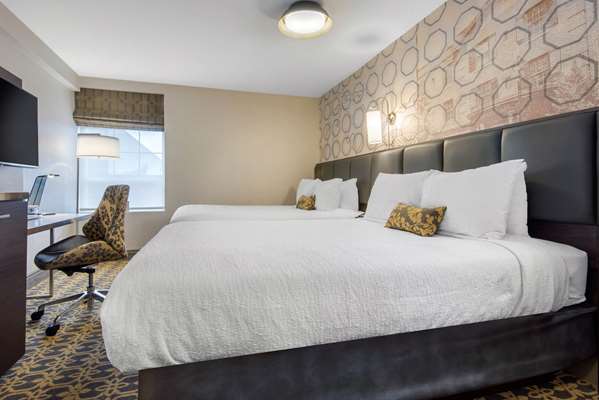  - Champlain Waterfront Hotel Orillia
