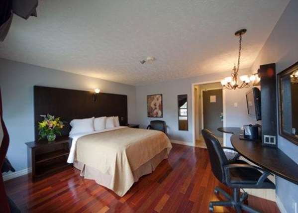  - Quality Hotel Fallsview Cascade Niagara Falls