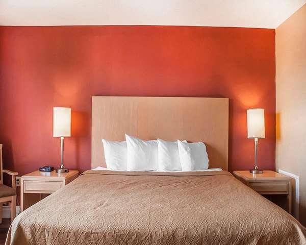  - Quality Hotel Fallsview Cascade Niagara Falls