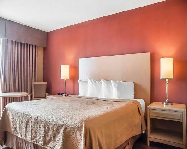  - Quality Hotel Fallsview Cascade Niagara Falls