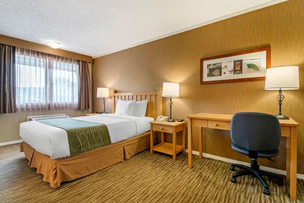  - Econo Lodge Inn & Suites North Vancouver