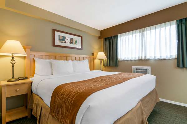 Suite - Econo Lodge Inn & Suites North Vancouver