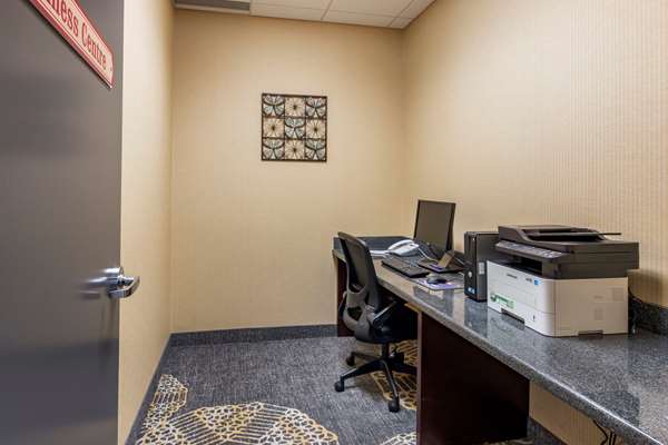 Conference Area - Comfort Inn Sturgeon Falls