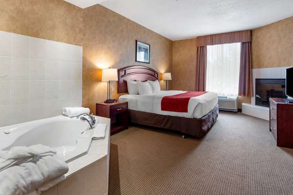 Suite - Comfort Inn Sturgeon Falls