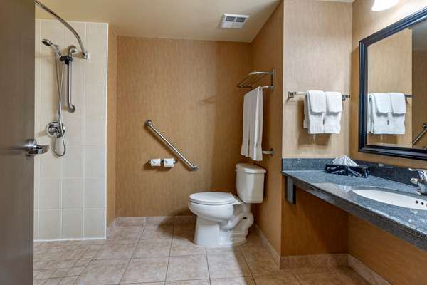  - Comfort Inn Sturgeon Falls