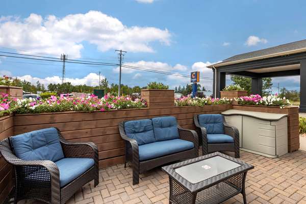  - Comfort Inn Sturgeon Falls