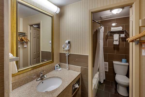  - Quality Inn Toronto Airport Mississauga