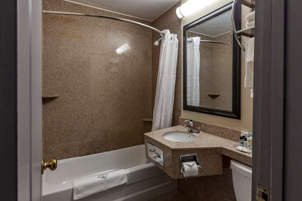  - Quality Inn Toronto Airport Mississauga