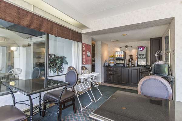 Amenities - Comfort Inn Cornwall