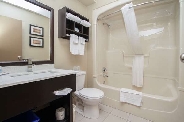  - Comfort Inn Cornwall