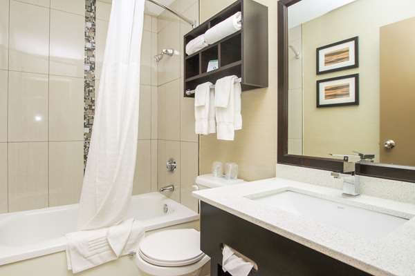  - Comfort Inn Cornwall