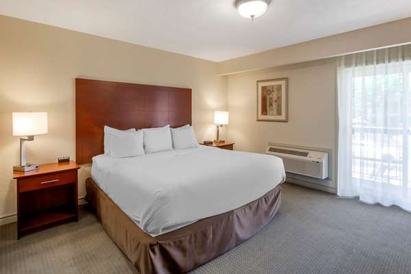 Suite - Comfort Inn & Suites Gananoque