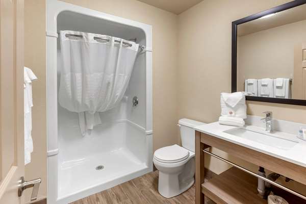 Suite - Comfort Inn & Suites Gananoque