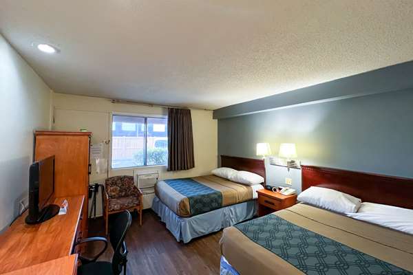  - Econo Lodge Village Calgary