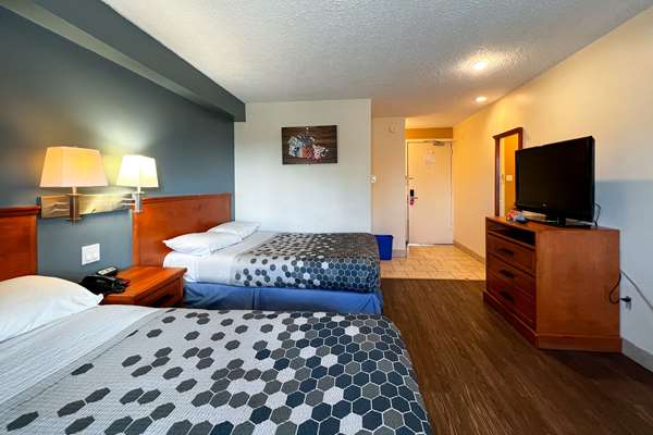  - Econo Lodge Village Calgary