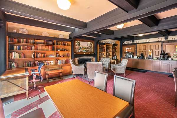 Amenities - Quality Inn Waddling Dog Saanichton