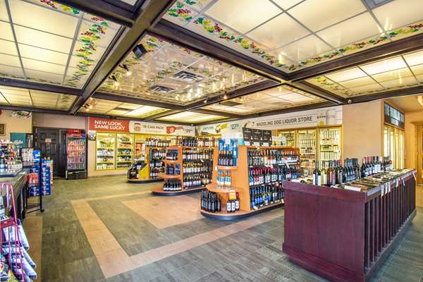  - Quality Inn Waddling Dog Saanichton