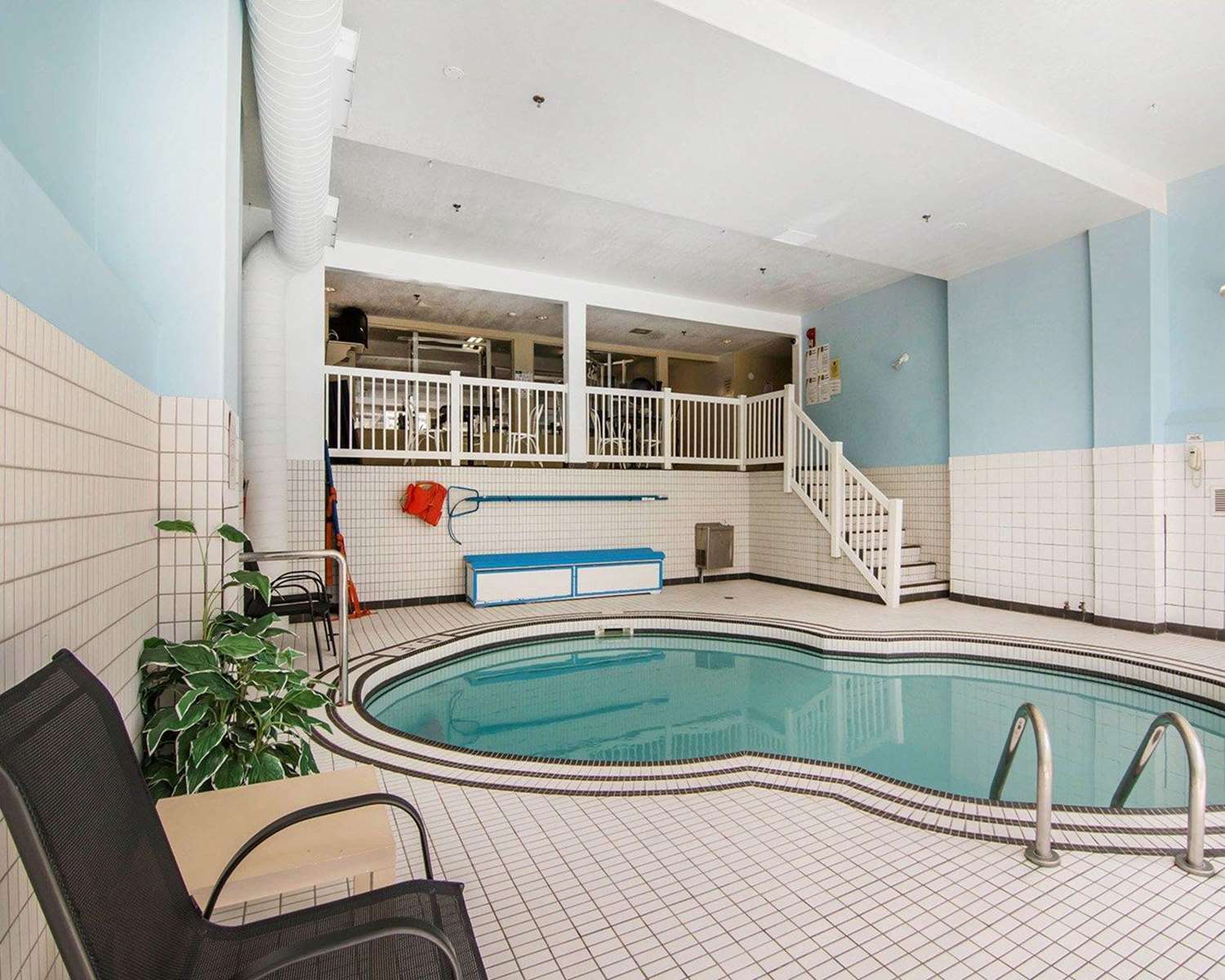 Quality Resort Chateau Canmore, AB See Discounts