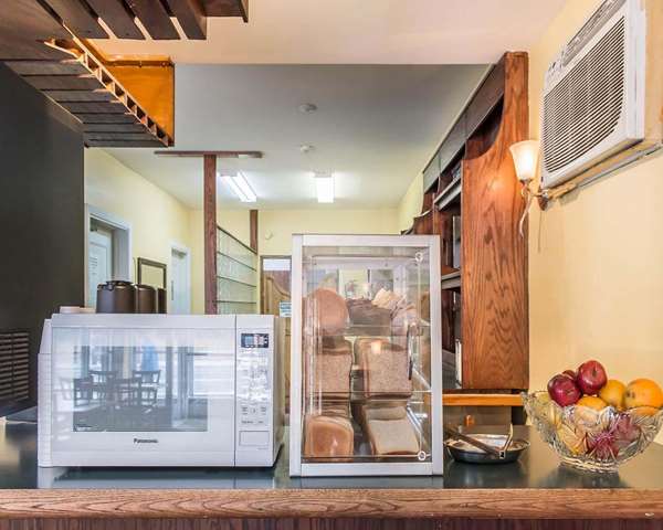 Amenities - Econo Lodge Downtown Ottawa