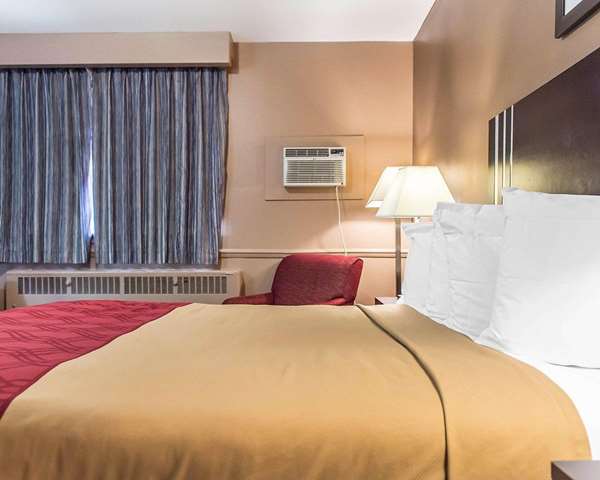  - Econo Lodge Downtown Ottawa
