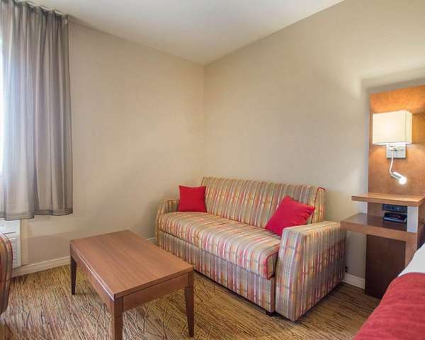  - Comfort Inn Mont Laurier