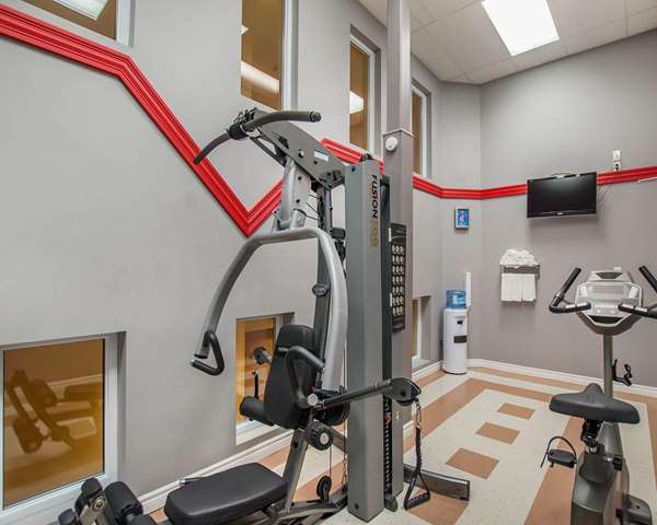Fitness/ Exercise Room - Comfort Inn Mont Laurier