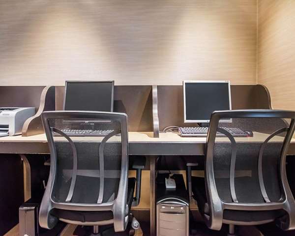 Conference Area - Comfort Inn Mont Laurier