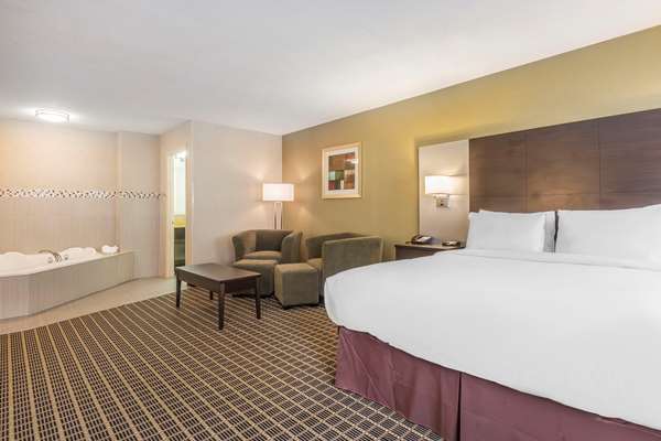  - Quality Inn & Suites Downtown Windsor