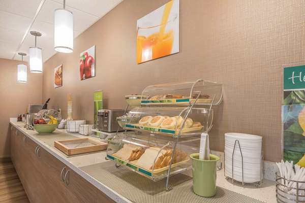 Amenities - Quality Inn & Suites Downtown Windsor