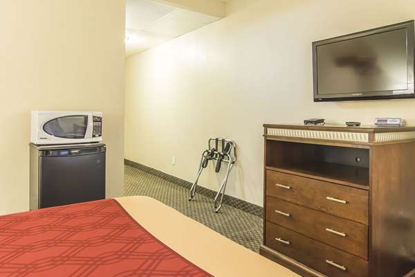  - Econo Lodge Orillia