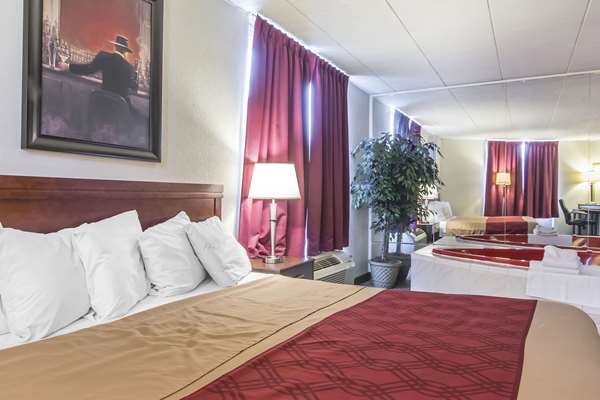  - Econo Lodge Orillia