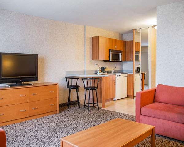  - Quality Inn Winnipeg