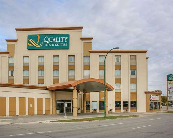 Exterior view - Quality Inn Winnipeg