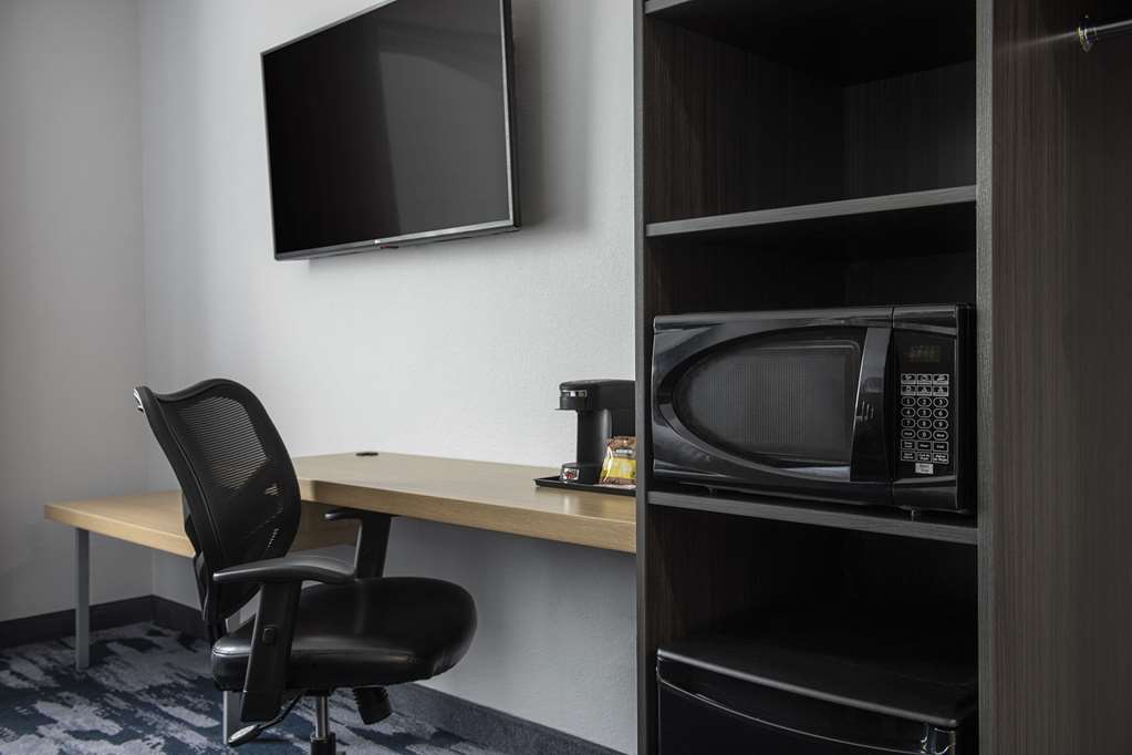 QUALITY INN AND SUITES-guestroom-Guest Room,On-Site.jpg