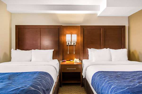  - Comfort Inn & Suites Medicine Hat