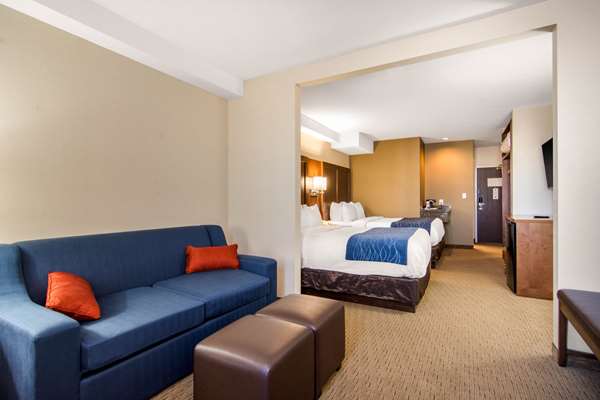  - Comfort Inn & Suites Medicine Hat