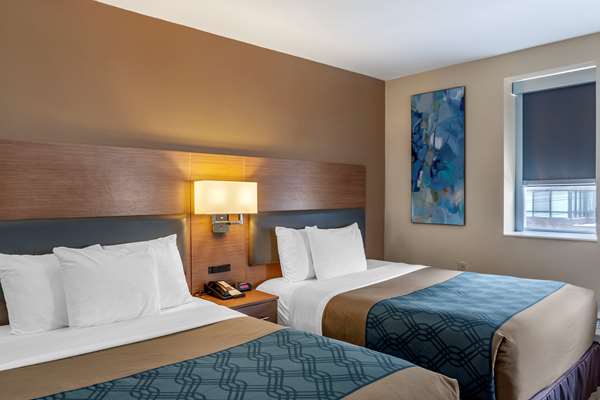  - Econo Lodge Inn & Suites Toronto