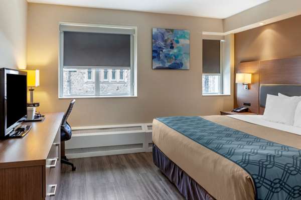  - Econo Lodge Inn & Suites Toronto