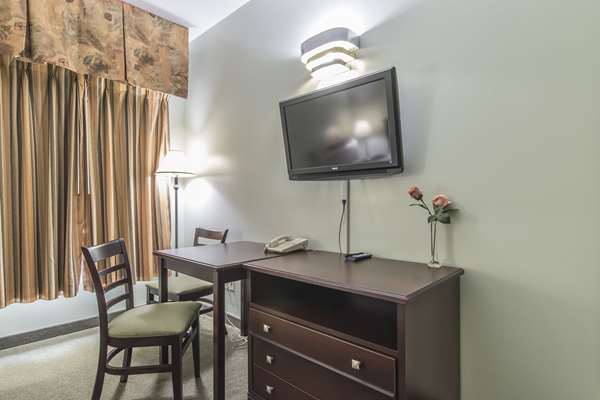  - Econo Lodge Huntsville