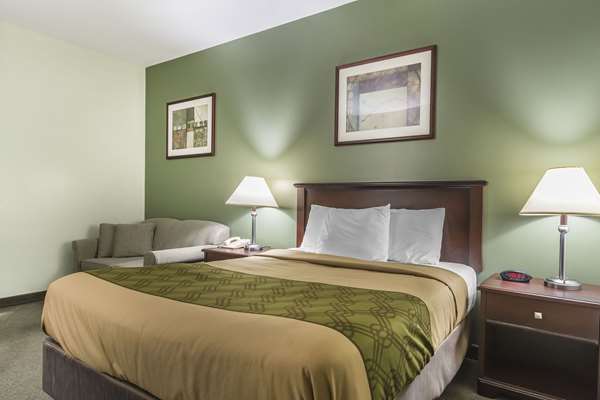  - Econo Lodge Huntsville