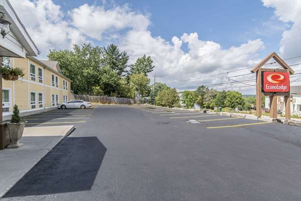 Exterior view - Econo Lodge Huntsville